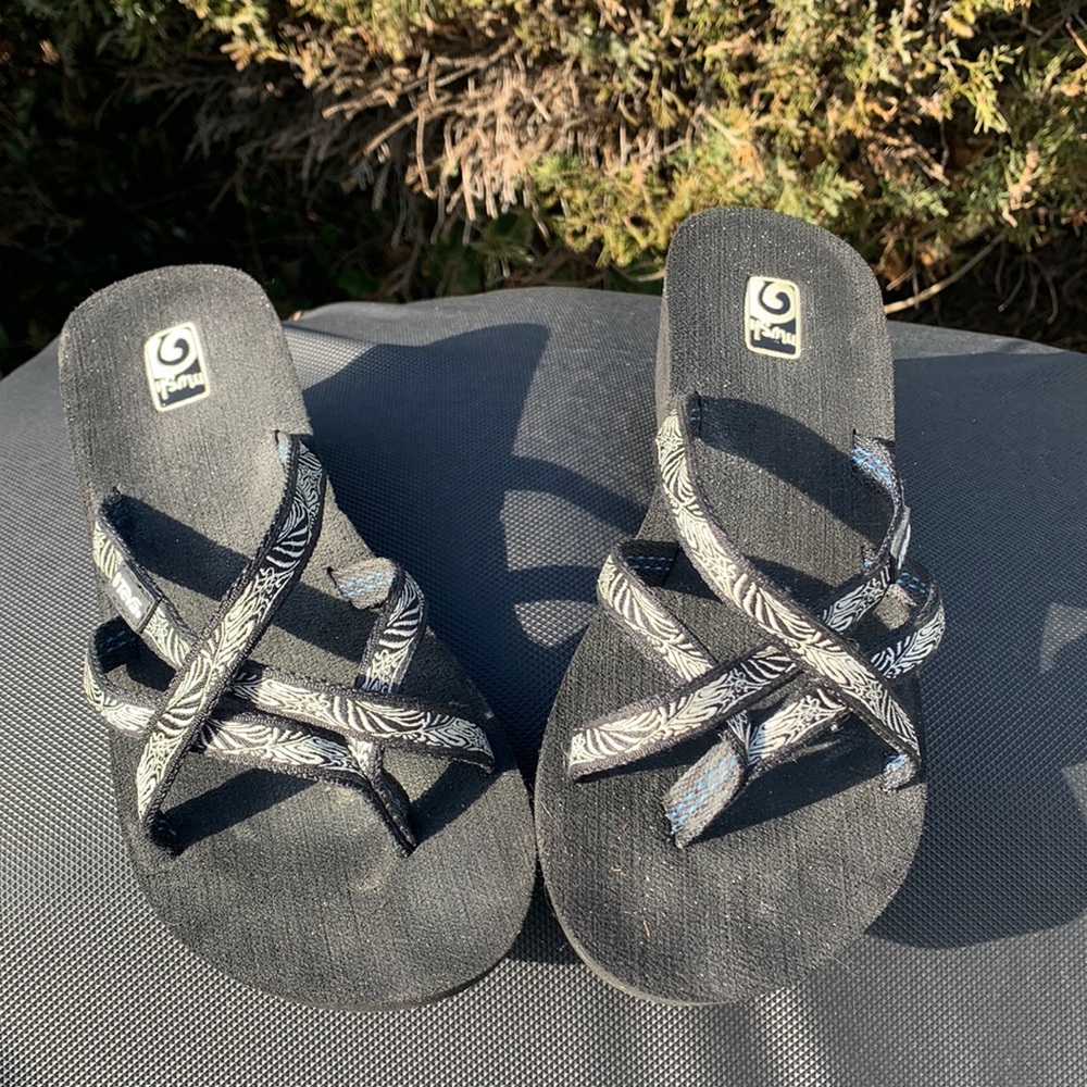 GIFTED TO A POSHER, NOT 4 SALE Teva sandals